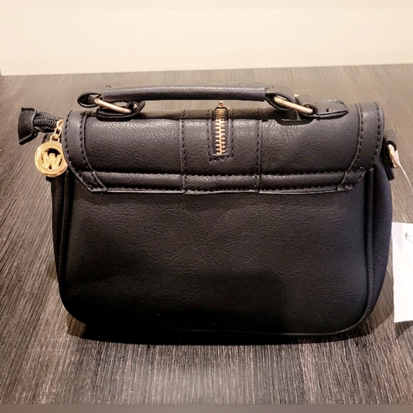 Purses - Picture 2 of 3